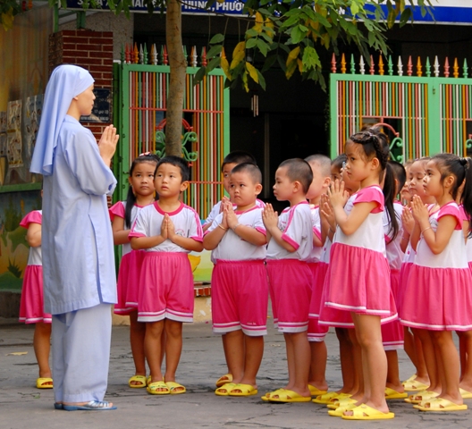 Vài suy nghĩ về giáo dục tự viện